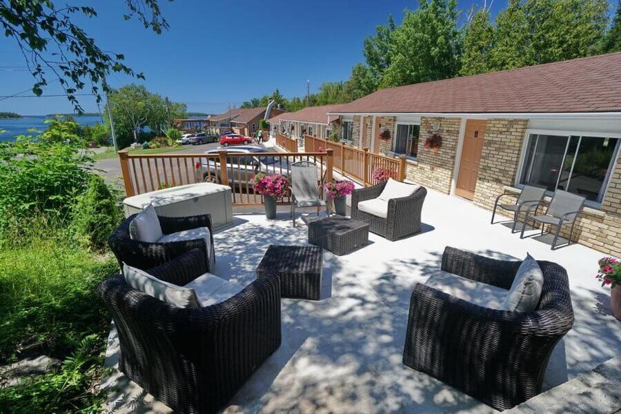 Grandview Motel Тобермори Екстериор снимка